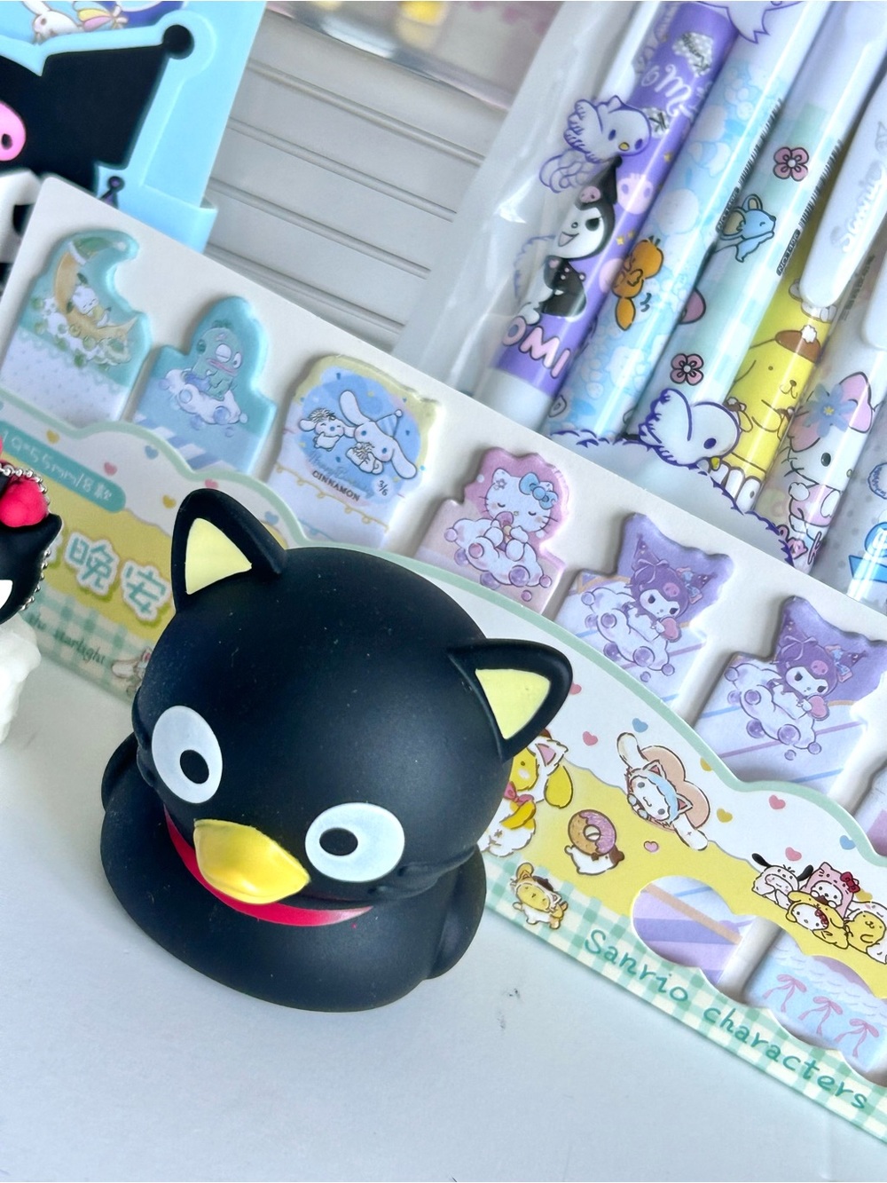 💖(HK397) Hello Kitty & Friends 11-Piece Variety Fun Bundle! - Picture 5 of 13